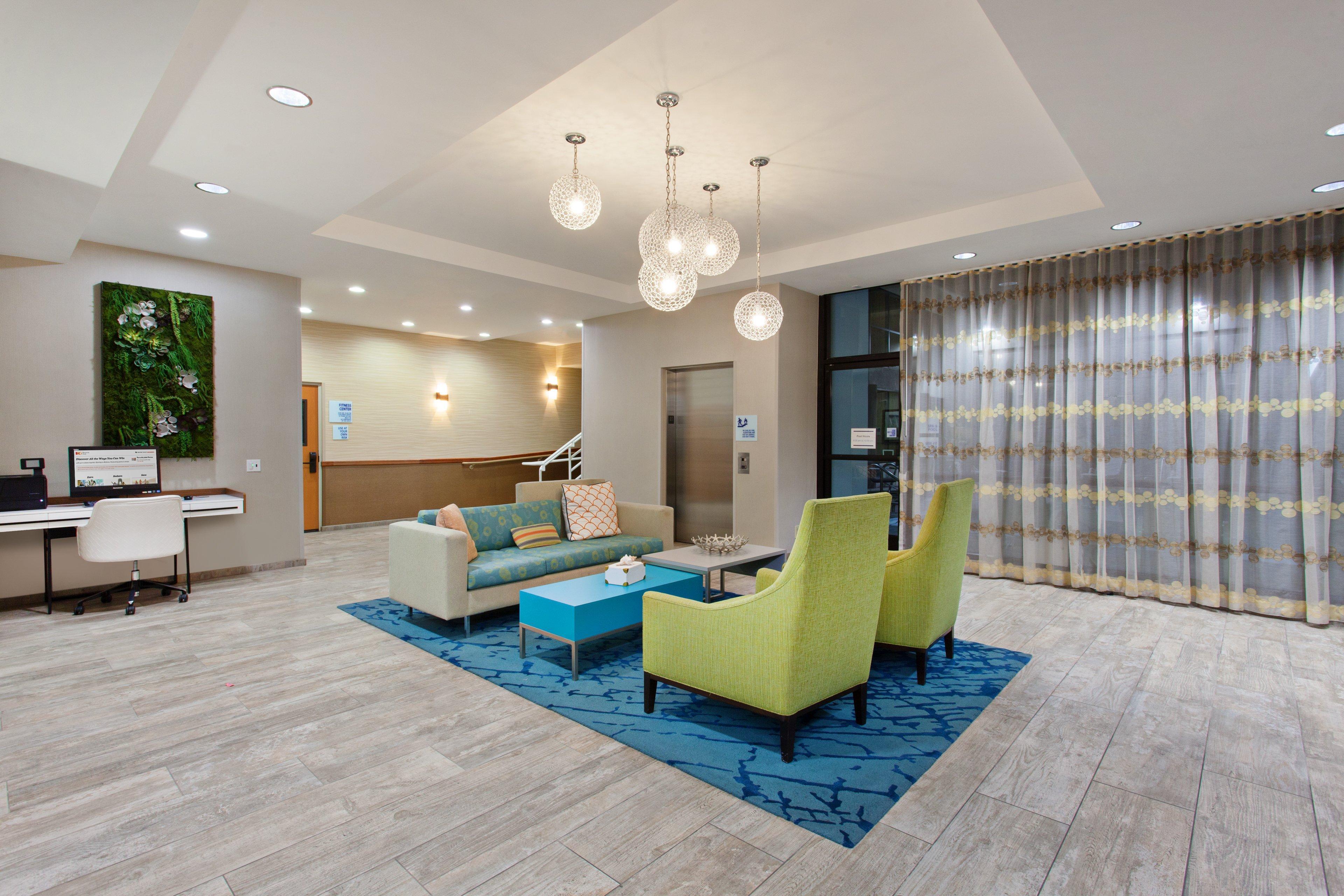 Holiday Inn Express Newport Beach By Ihg Exterior foto
