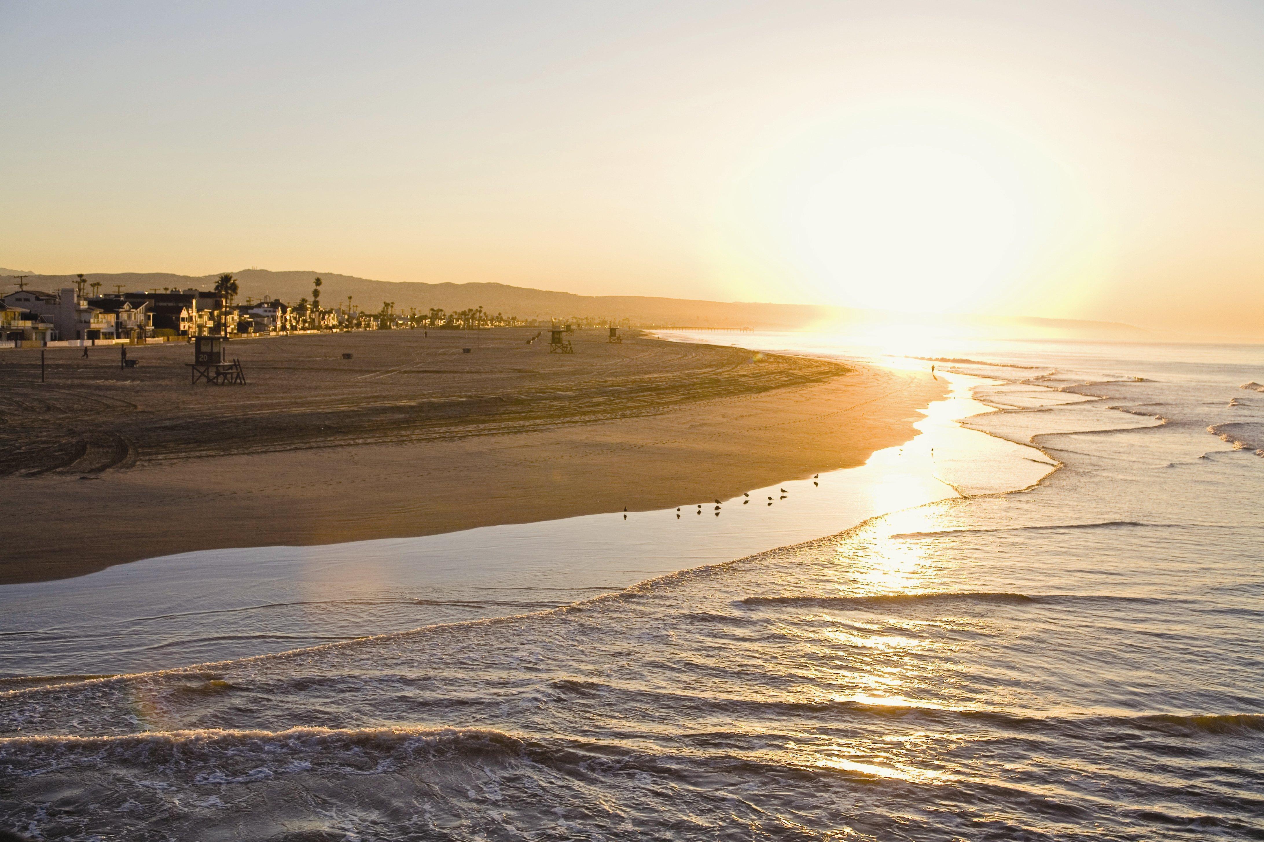 Holiday Inn Express Newport Beach By Ihg Exterior foto